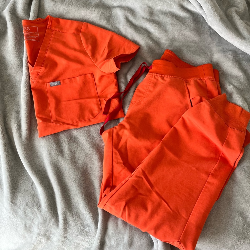 FIGS Sunset Orange XS/SP